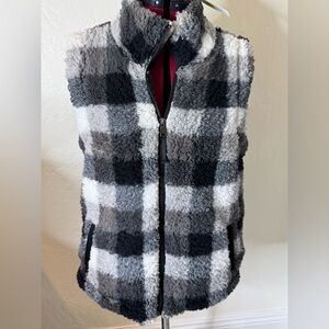 NWT Westbound Sherpa Fleece Vest Buffalo Plaid Gray Black White Women’s Medium